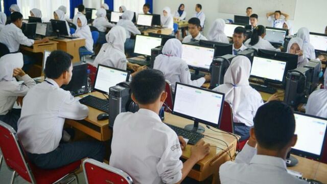 Belajar Sambil Praktik: Keunggulan Pendidikan di SMK