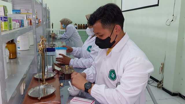 Meracik Obat
