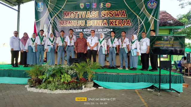 SMK di Ujung Waktu Menggapai Masa Depan dengan Optimisme